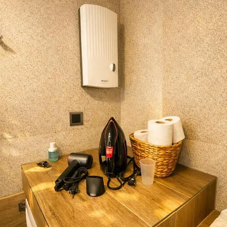 Sky Comfort, Parking, & Fitness, Airport
